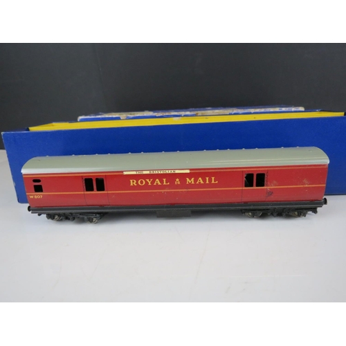 213 - Two boxed Hornby Dublo TPO Mail Van Set plus 11 x items of rolling stock to include 4 x boxed exampl... 