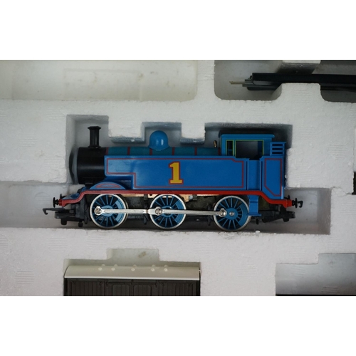 25 - Boxed Hornby OO gauge Thomas the Tank Engine R181 train set with Thomas locomotive and rolling stock... 