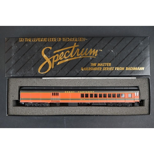 26 - Boxed Bachmann Spectrum HO gauge GP-30 Diesel Great Northern #3000 41-0824-11 plus 6 x boxed Spectru... 