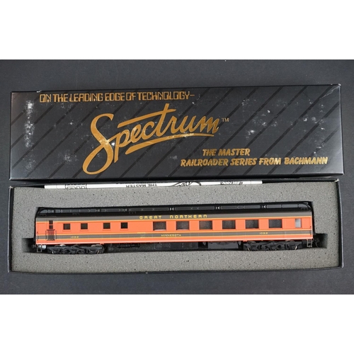 26 - Boxed Bachmann Spectrum HO gauge GP-30 Diesel Great Northern #3000 41-0824-11 plus 6 x boxed Spectru... 