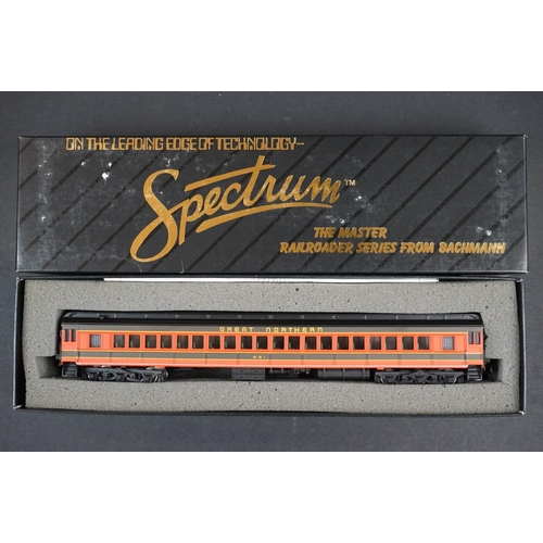 26 - Boxed Bachmann Spectrum HO gauge GP-30 Diesel Great Northern #3000 41-0824-11 plus 6 x boxed Spectru... 