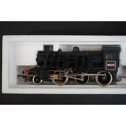 40 - Eight OO gauge model railways to inlcude Hornby R857 BR Loco Ivatt Class 2, R066 LMS 4-6-2 Duchess L... 