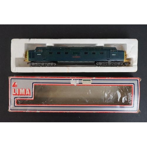 40 - Eight OO gauge model railways to inlcude Hornby R857 BR Loco Ivatt Class 2, R066 LMS 4-6-2 Duchess L... 