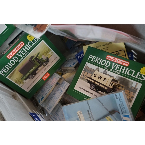 42 - Collection of unopened OO / HO / N gauge model railway accessories to include Relco, Peco, Viessmann... 