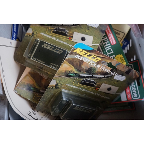 42 - Collection of unopened OO / HO / N gauge model railway accessories to include Relco, Peco, Viessmann... 