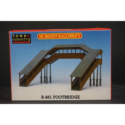 43 - 19 Boxed Hornby OO gauge model railway accessories to include R070 Electronically Operated Turntable... 