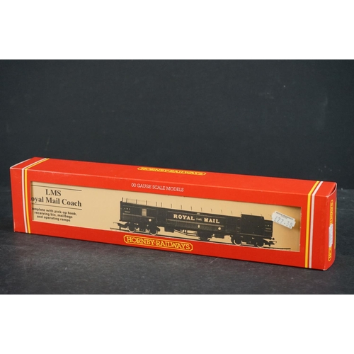 43 - 19 Boxed Hornby OO gauge model railway accessories to include R070 Electronically Operated Turntable... 