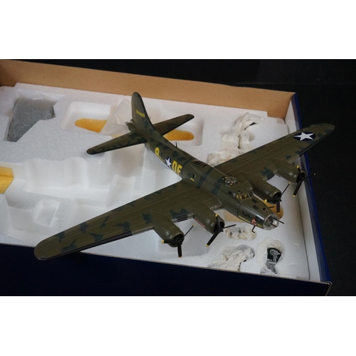 231 - Boxed Corgi Aviation Archive 1/72 diecast model AA33301 Boeing B17F Flying Fortress Memphis Belle, 3... 