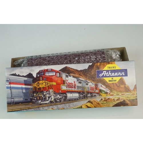 100 - Six boxed HO gauge Athearn items of rolling stock to include 5835 50' PS 5344 Boxcar MDR, 5545 50' S... 