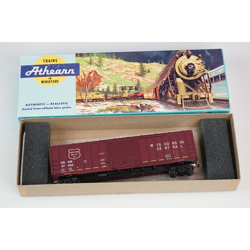 100 - Six boxed HO gauge Athearn items of rolling stock to include 5835 50' PS 5344 Boxcar MDR, 5545 50' S... 