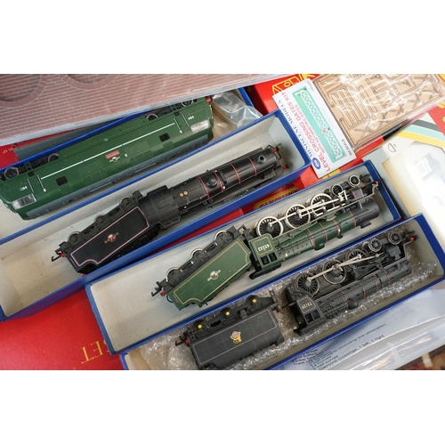 103 - Quantity of OO gauge model railway, mainly Triang to include locomotives, boxed trackside accessorie... 