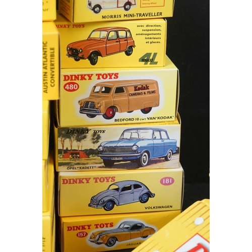 331 - Collection of 52 boxed DeAgostini Dinky diecast models to include 525 Familiale 403 Peugeot, 523 Lin... 