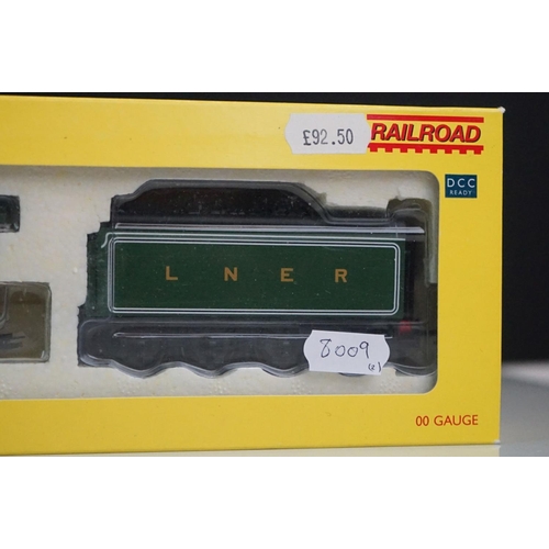 49 - Two boxed OO gauge Hornby DCC Ready locomotives to include R2892 LSWR 4-4-0 Class T9 120 Locomotive ... 