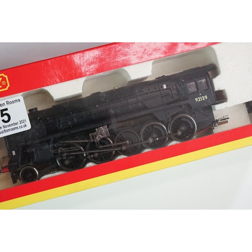 55 - Boxed Hornby OO gauge R2105B BR 2-10-0 Class 9F Locomotive 92139