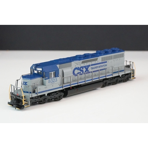 69 - Two boxed Kato HO gauge 37019 CSX EMD SD40 locomotives