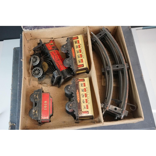 78 - Three boxed Hornby O gauge train sets to include No 101 Tank Passenger with LNER0-4-0 locomotive, M1... 