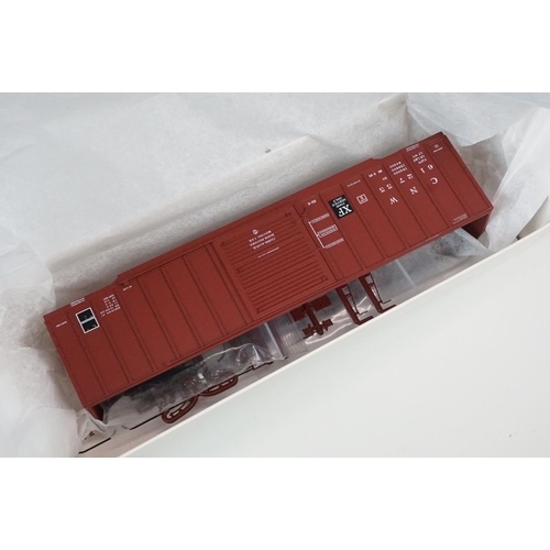 82 - Four boxed HO gauge plastic kits to include 2 x Proto Series 2000 (52'6