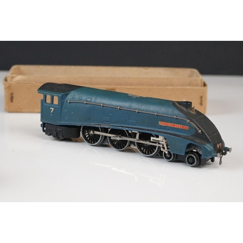 83 - Boxed Hornby Dublo L30 1,000 BHP Bo Bo Diesel Electric Locomotive & a early boxed Hornby Dublo Sir N... 