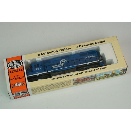 84 - Boxed Kato HO scale 37-033 EMD GP35 Conrail 2370 W/O DB locomotive plus 2 x box Concur Diesel locomo... 