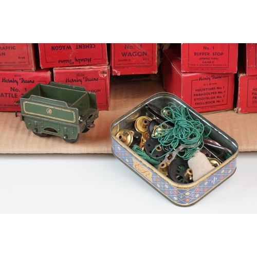 87 - 22 Boxed Hornby O gauge accessories to include 16 x items of rolling stock to include No 1 Milk Traf... 