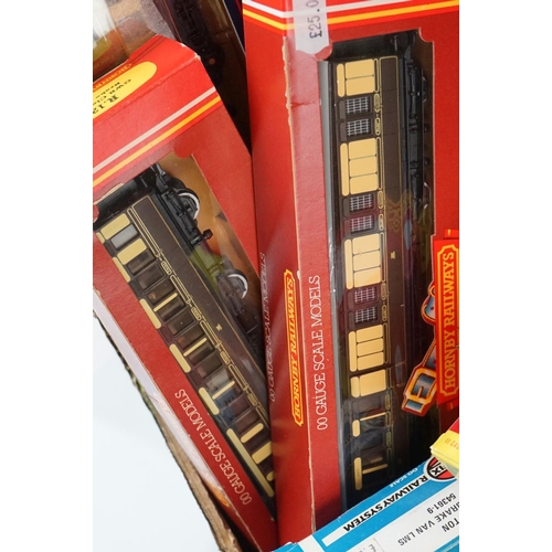 95 - 17 Boxed OO gauge items of rolling stock to include 12 x Hornby, 2 x Bachmann, 2 x Replica & 1 x Bac... 