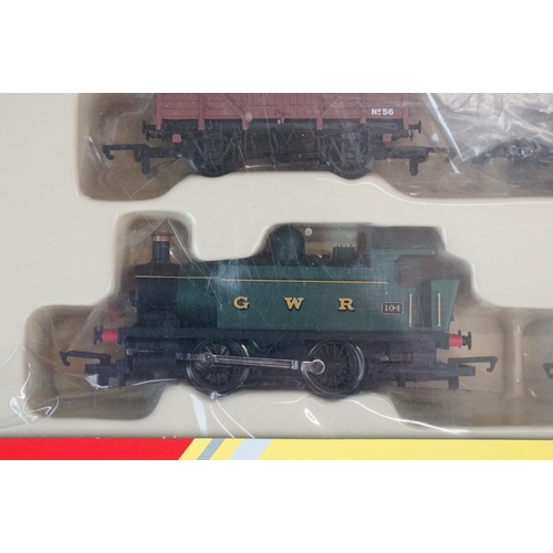 98 - Three boxed Hornby OO gauge rolling stock sets to include 2 x Railroad (R2670 & R6473) and R6228 Ass... 