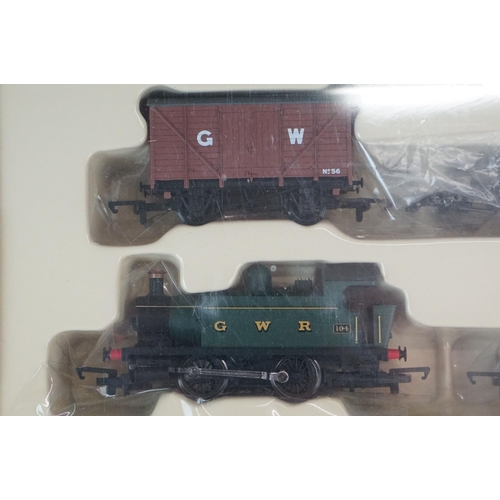 98 - Three boxed Hornby OO gauge rolling stock sets to include 2 x Railroad (R2670 & R6473) and R6228 Ass... 