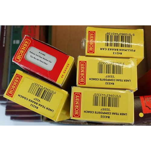 99 - 13 Boxed Hornby OO gauge items of rolling stock to include 7 x Top Link, 4 x Railroad and Super Deta... 