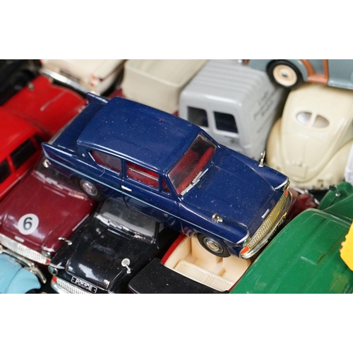 313 - Approx. 200 diecast models, most appear to be Lledo, to include commercial vehicles, private cars et... 