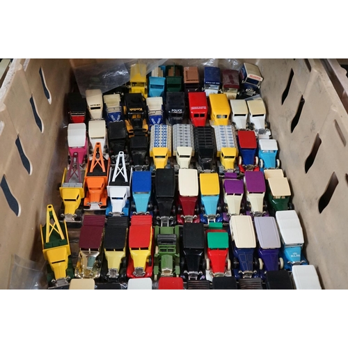 321 - Collection of around 150 diecast models, most appear to be Lledo to include Commercial Vehicles (3 b... 