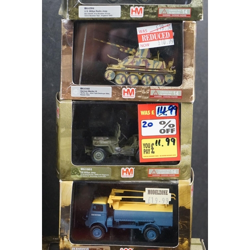 355 - Collection of around 28 boxed and cased diecast military models to include HobbyMaster, Oxford Dieca... 