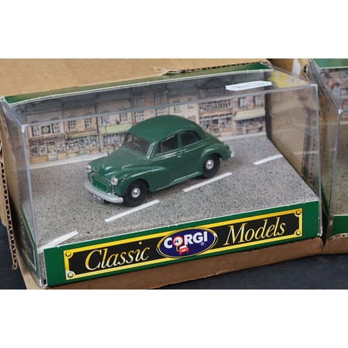 357 - Boxed Corgi Chipperfield Circus 97888 Foden Closed Pole Truck diecast model plus 4 x boxed Corgi Cla... 