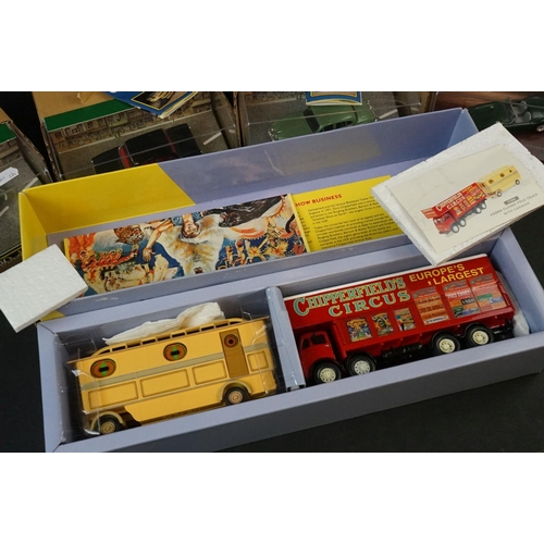 357 - Boxed Corgi Chipperfield Circus 97888 Foden Closed Pole Truck diecast model plus 4 x boxed Corgi Cla... 