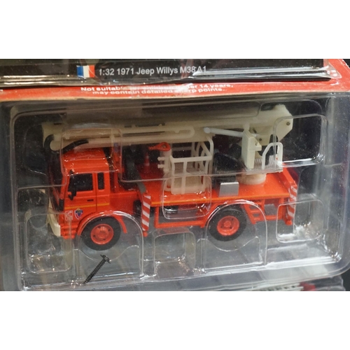 361 - Collection of around 130 boxed and cased Del Prado diecast Fire Engines plus several magazines (two ... 