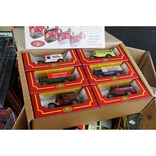 390 - Collection of mixed diecast models to include Britbus, Burago, Corgi Rail Legends, Atlas Great Briti... 