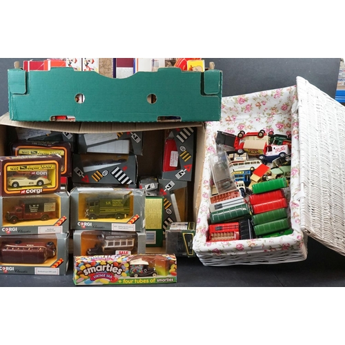 395 - 40 Boxed diecast models and sets to include mainly Corgi examples, plus a quantity of unboxed models... 