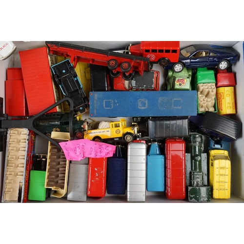 404 - Large group of circa 1980s plastic and diecast models to include Majorette, corgi, Matchbox etc