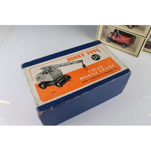 422 - Two boxed Dinky Supertoys diecast models to include 505 Foden Flat Truck in all maroon and 571 Coles... 