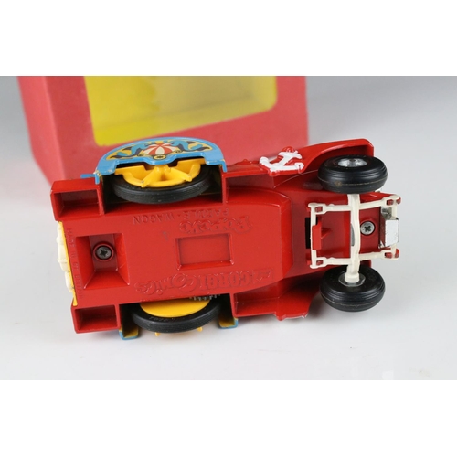 432 - Corgi Comics 802 Popeye Paddle Wagon, complete and vg with minor paint chips, contained within a cus... 