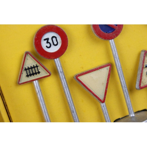 443 - Boxed Dinky 771 International Road Signs (complete & vg), boxed Dinky 12 One Dozen Tyres (with 5 tyr... 