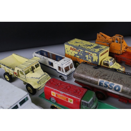 454 - Around 20 play worn mid 20th C onwards Dinky diecast commercial models to include 275 Brinks Armoure... 