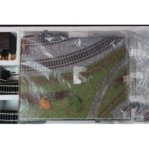 1 - Boxed Hornby OO gauge R1057 The Royal Train set, complete with Princess Elizabeth locomotive & coach... 