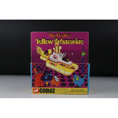 532 - Boxed Corgi 803 The Beatles Yellow Submarine diecast model, diecast and decals excellent, box with t... 