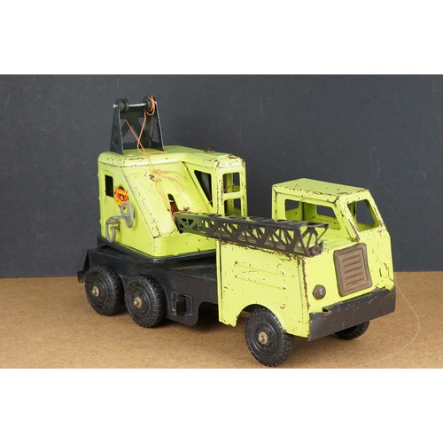 386 - Collection of play worn diecast models to include Corgi, Dinky etc featuring military examples plus ... 