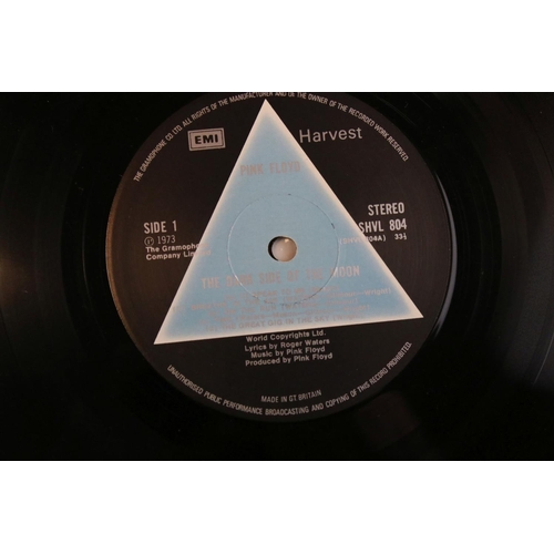 805 - Vinyl - Pink Floyd Dark Side Of The Moon (SHVL 804) solid blue triangle, A2 B2, lighter blue tinge g... 