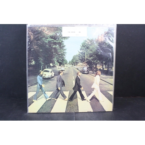 354 - Vinyl - 16 The Beatles LP's to include Abbey Road, Rock N Roll Music Vols 1 & 2, 20 Golden Hits, Old... 