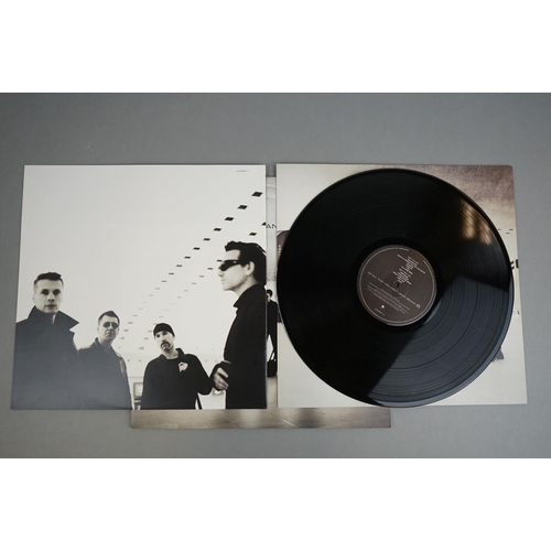 130 - Vinyl - U2 All That You Can't Leave Behind LP on Island U212/524653-1 with booklet, sleeves and viny... 