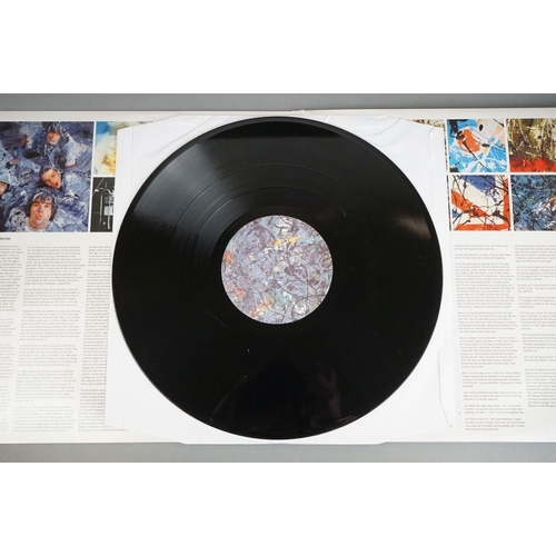 17 - Vinyl - Two The Stone Roses LPs to include The Complete... on Silvertone ORE 2 LP 535 with inner sle... 