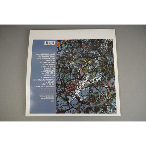 17 - Vinyl - Two The Stone Roses LPs to include The Complete... on Silvertone ORE 2 LP 535 with inner sle... 