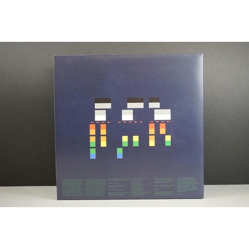 28 - Vinyl - Coldplay X & Y Boxed 2 LP on Parlophone 07243474786 1 1 with poster in ex unused condition, ... 